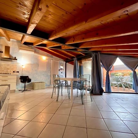 Appartamenti Villa Lina Desenzano del Garda Bagian luar foto