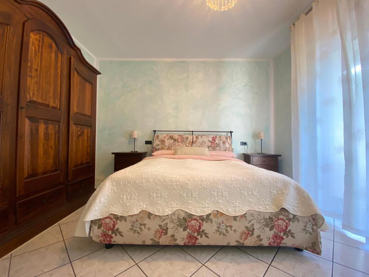Appartamenti Villa Lina Desenzano del Garda Bagian luar foto