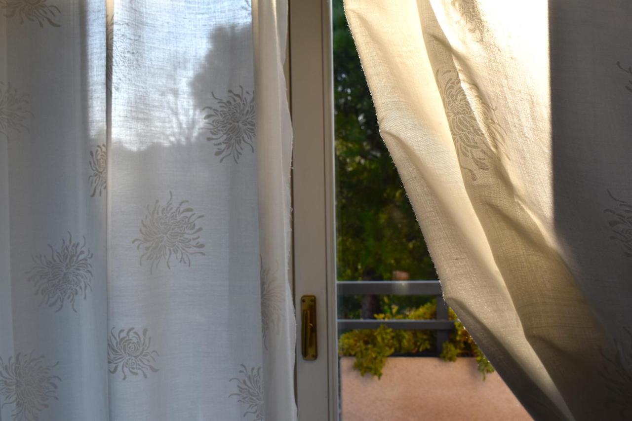 Appartamenti Villa Lina Desenzano del Garda Bagian luar foto