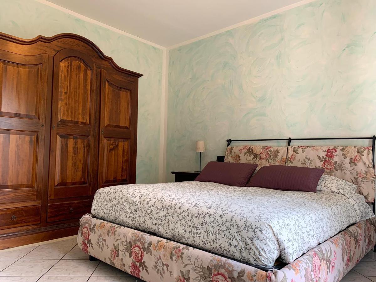 Appartamenti Villa Lina Desenzano del Garda Bagian luar foto