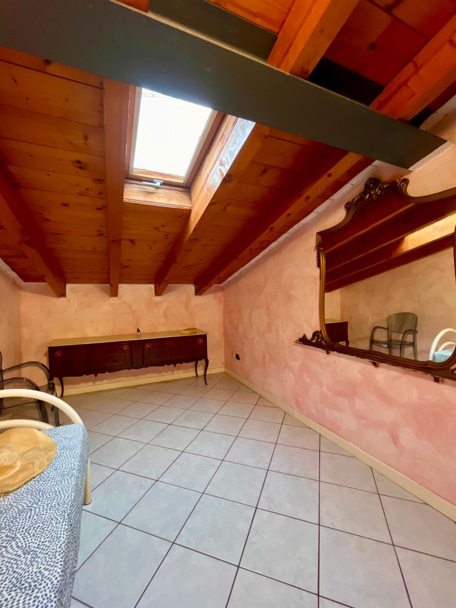 Appartamenti Villa Lina Desenzano del Garda Bagian luar foto