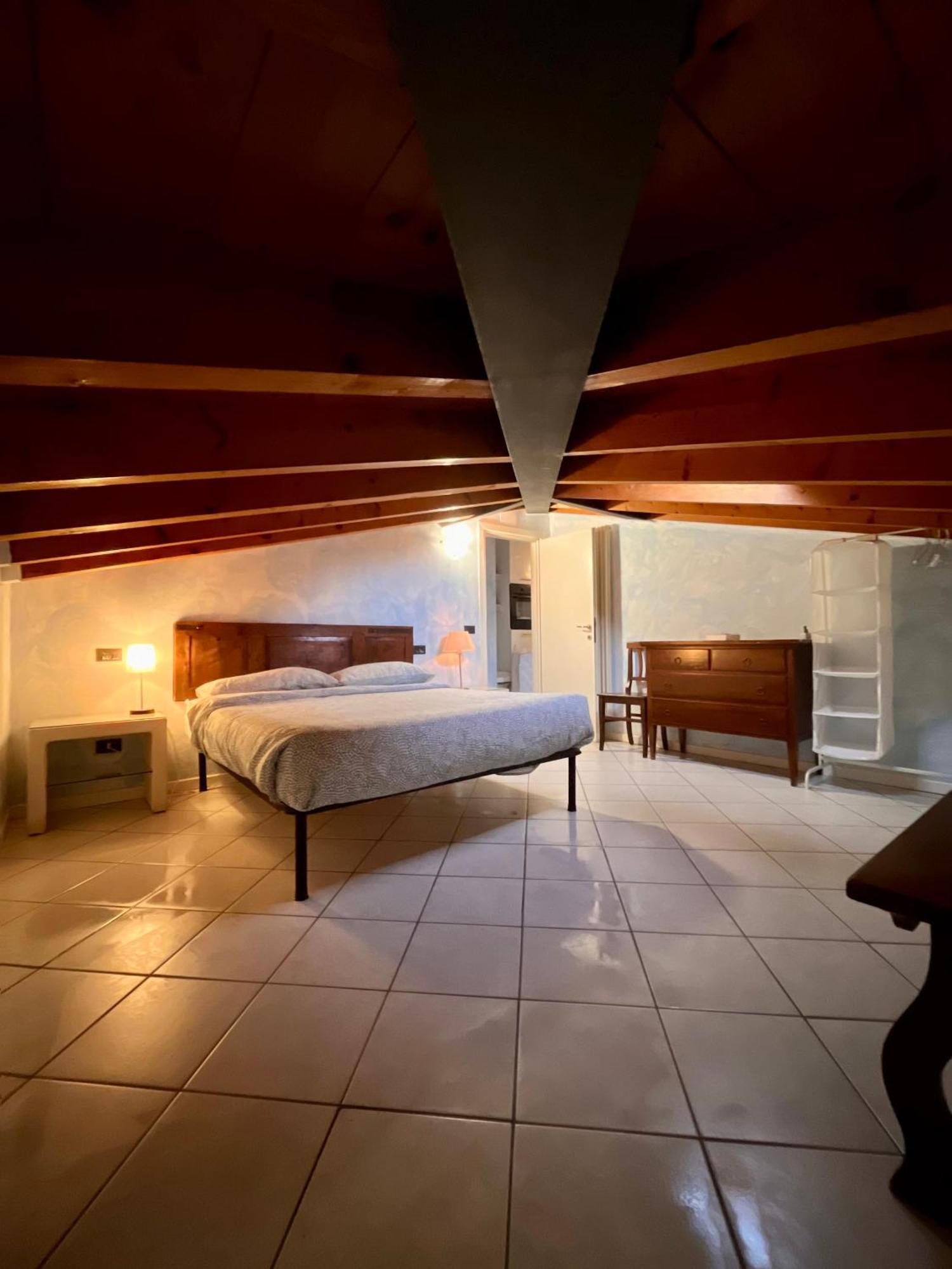 Appartamenti Villa Lina Desenzano del Garda Bagian luar foto