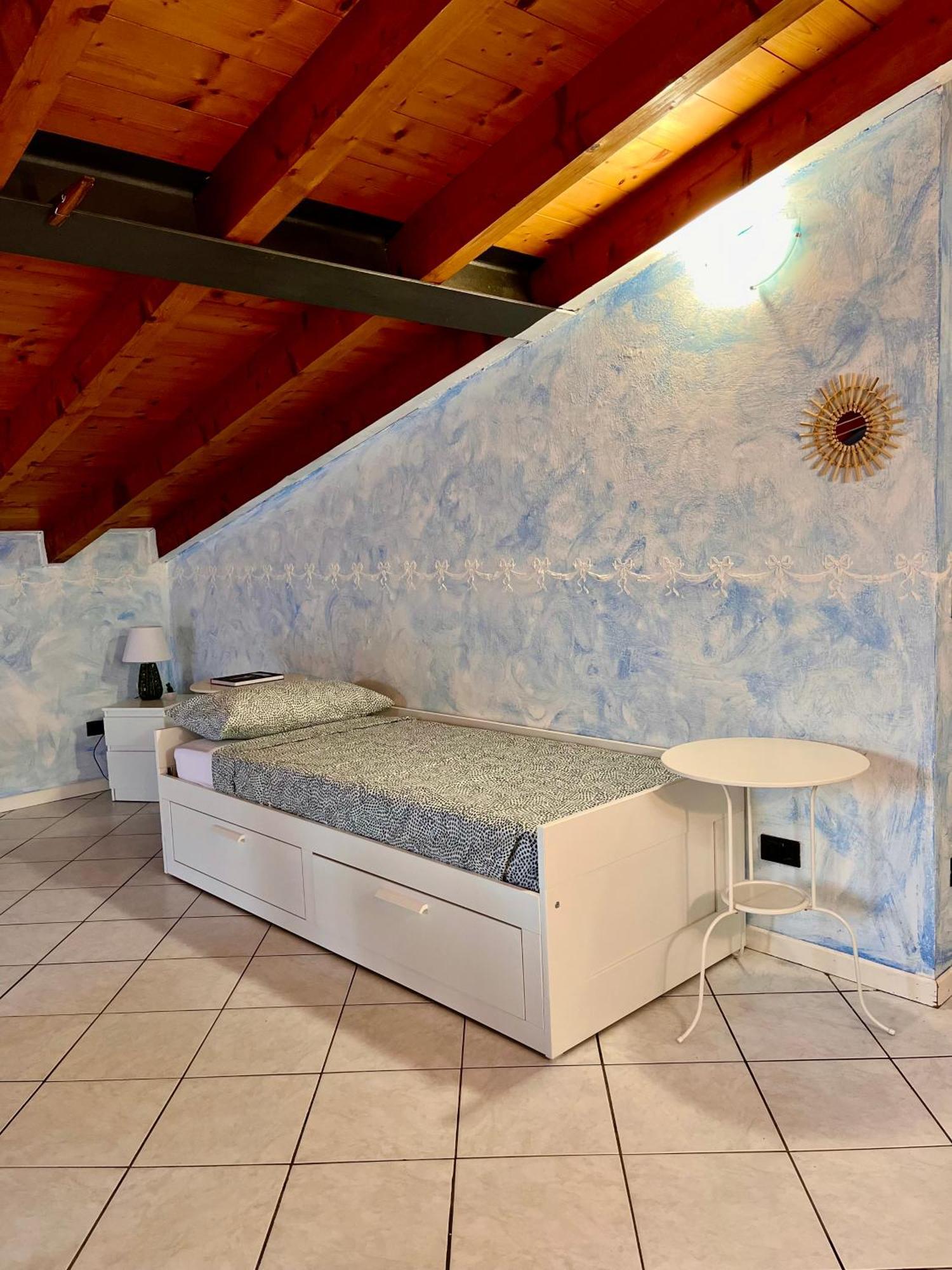 Appartamenti Villa Lina Desenzano del Garda Bagian luar foto