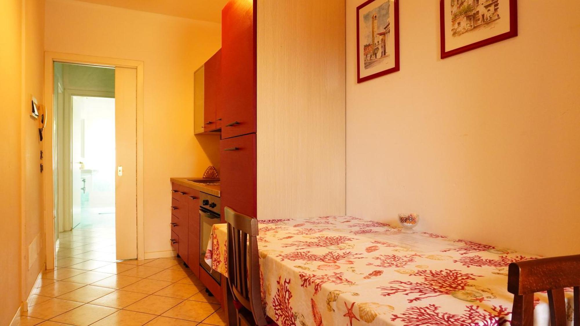 Appartamenti Villa Lina Desenzano del Garda Bagian luar foto