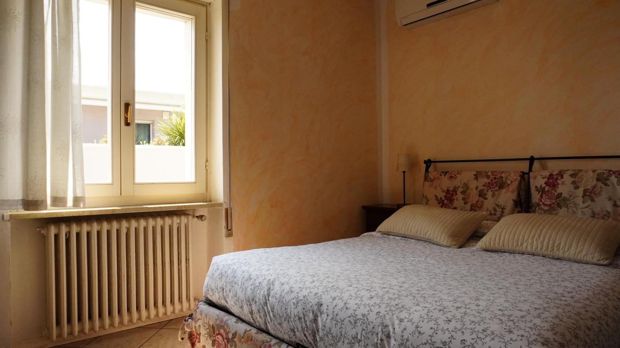 Appartamenti Villa Lina Desenzano del Garda Bagian luar foto